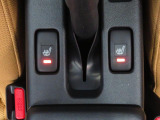 運転席・助手席シートヒーター付です。寒い日のお出かけも楽しくなります。