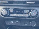 オートエアコンで温度調整も楽チン!四季を問わず快適に運転することが出来ます。