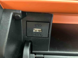 3.「認定中古車カルテ」は、走行距離や修復歴に加えてキズ・凹みの有無・状態や消耗品の交換、過去の整備状況がわかります。