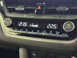 左右独立温度コントロールフルオートエアコンです。運転席、助手席それぞれで独立して温度設定ができます。冷え性の方が乗っても安心ですね♪