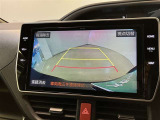 バックカメラが付いているので後方確認が非常にしやすいです。今や運転初心者も熟練者も必須装備!ついていて損はないですね♪