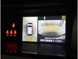 バックガイドモニターで、後方を確認しながら安心して駐車することができます。運転初心者も熟練者も必須の機能ですよ!