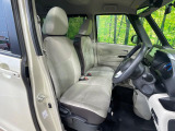 運転席シート廻りは使用感も少なく、良好な状態となっています。丁寧に使われていたことがよくわかりますね。
