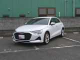 2001年オープン。 Audi正規ディーラーとして最も歴史のあるAudi 江戸川は、2フロアに分かれるガラス張りのショールームです。