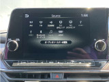 日産純正メモリーナビゲーションです♪目的地まで案内するナビゲーション機能の他にフルセグ画質で楽しめるTVやBluetooth Audioなど多彩な機能が満載で運転を快適にサポートしてくれます☆