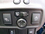 ドアミラーの鏡面の調節、格納は運転席からすべて操作できます!