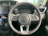 インテリアに合わせたデザインのステアリングは、運転される方のことも考え、運転しやすい形状、大きさです。是非一度、実際に触ってお確かめください。