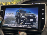 【大画面ナビ】人気の大型10インチナビを装備。存在感のある大画面はインパクト大!ナビ利用時のマップ表示は見やすく、テレビやDVDは臨場感がアップ!いつものドライブがグッと楽しくなります♪