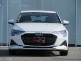 《認定中古車納車前点検100項目・高度な訓練・教育を受けたアウディ専任メカニックが、100項目に及ぶ精密な点検を実施いたします。》