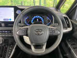 【純正革巻きステアリング】上質な革を使用することで、手にしっかり馴染みとても運転しやすいハンドルです♪