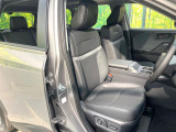 運転席シート廻りは使用感も少なく、良好な状態となっています。前オーナー様が丁寧に使っていたことがよくわかりますね。