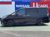 セレナ 1.2 e-POWER ハイウェイスターV 