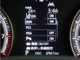 ブラインドスポットモニターを装備しております!隣車線を走る車をレーダーで検知し、インジケーターが点灯します☆確認しにくい後側方エリアに存在する車両に加え、急接近してくる車両も検知してくれます♪