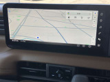 ナビゲーションはもちろん、普段スマートフォンなどで楽しんでいる情報やエンターテインメントを車内でも利用できます。