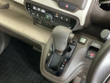 発進時から滑らかに加速する無段階変速のCVTはストップ&ゴーの多い街の中も快適です