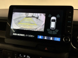 リバースギアに入れるだけで後方の表示へ切り替わります。夜間や雨の日の駐車も楽になりますよ。