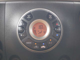使い勝手の良いオートエアコンになります。