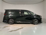 最大3年先まで延長可能なロングラン保証&alpha;(有料)もご用意しております。無料保証期間1年に安心をプラスする、1年または2年の延長保証がお選び頂けます。もちろん、走行距離は無制限です。