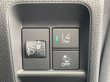 運転席右側に衝突軽減ブレーキ【CMBS】のスイッチや路外逸脱抑制システムのスイッチ等がついています。