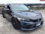 自社整備工場で点検整備をおこなってからお渡ししています。車検が残っている場合は『12ヶ月点検整備』を、車検整備付きの場合は『車検整備』をおこないます。整備費用は車両本体価格に含まれています。