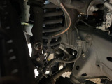 お車を安心してお乗りいただく為には、足回りの定期点検が欠かせません。サービスサポート(有償保証)では無料点検もご提供しており、安心のカーライフをお過ごしいただけるサポート体制が整っています。