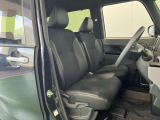 車を運転する際には運転席の存在は欠かせません。しっかりチェックしたいポイントですね。