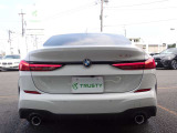 第二展示場にも多数のBMWをラインナップ!ご来店の際はBMW本店(厚木市下荻野140-1)に一度ご来店ください!☆関東運輸局認証工場 自動車分解整備事業2-6030☆プッシュプル式板金塗装ブース完備☆