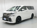 ゆとりある広々とした車内空間は、ドライブを始め買い物やレジャーなど、幅広く活躍します。一人でもみんなとでもお出かけを楽しみましょう!