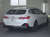 この度は弊社認定中古車をご覧いただき誠にありがとうございます。弊社はBMW 正規ディーラーですので遠方のお客様も安心してご購入下さい。ご不明な点がございましたらお気軽にお申し付けください。