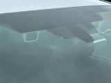 スバルの安全運転支援システム アイサイト搭載!!アイサイトが前方車両との距離や速度を自動で管理。衝突の危険を察知すると警告やブレーキで回避支援し、ドライバーの安心感を高めます。