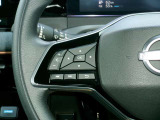 ハンドルスイッチで車両設定・オーディオの選曲や音量調整などが出来、安全性もアップ。