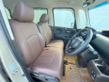 運転席シート廻りは使用感も少なく、良好な状態となっています。丁寧に使われていたことがよくわかりますね。