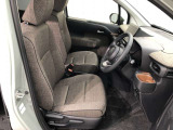 【運転席・助手席】です!実際お座りいただくのが分かりやすいと思いますので、ぜひお気軽にご来店ください♪状態もいいですよ☆