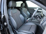 Audi車はどの車種も全てレザーハンドルです。そこにはAudiのこだわりがあり質感の高いレザーでしっかりと手に馴染み、高級感を演出します。