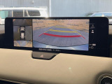【360&deg;ビューモニター】専用のカメラにより、上から見下ろしたような視点で360度クルマの周囲を確認することができます☆死角部分も確認しやすく、狭い場所での切り返しや駐車もスムーズに行えます。