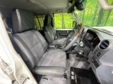 運転席シート廻りは使用感も少なく、良好な状態となっています。丁寧に使われていたことがよくわかりますね。