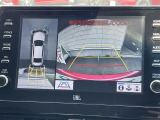 ◆【パノラミックビューモニター】クルマを真上から見下ろした視点で駐車をサポートします!クルマの斜め後ろや真横など、いち早く障害物に気が付くことができます。