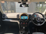 弊社お客様より頂いた下取車やデモカーが在庫の多くを占めています。車の経歴や整備記録が分かり、ご安心してお車をお選び頂ける正規ディーラーならではのラインナップでございます。