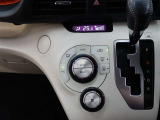 オートエアコンを装備しております!自動で調整してくれますので、車内も快適です☆
