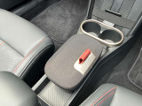 弊社お客様より頂いた下取車やデモカーが在庫の殆どを占めています。車の経歴や整備記録が分かり、ご安心してお車をお選び頂ける正規ディーラーならではのラインナップでございます。