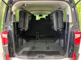 普段のお買い物や通勤、送迎等に十分な荷室スペースを確保しております。セカンドシートを倒すと、大きな荷物の積載も可能です♪