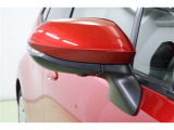 ウインカーミラーはお洒落なだけでなく、対向車や歩行者からの視認性が良く安全性が向上し、事故防止にもつながります。