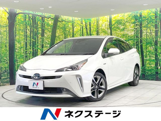 トヨタ プリウス 
