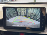 【バックカメラ】駐車時に後方がリアルタイム映像で確認できます。大型商業施設や立体駐車場での駐車時や、夜間のバック時に大活躍!運転スキルに関わらず、今や必須となった装備のひとつです!