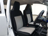 見通しのよいすっきりとした視界で、誰でも運転しやすいです。運転のしやすさは疲れにくさにも繋がりますよ♪