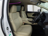 長時間の運転でも疲れにくいシートです。