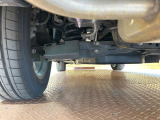 お車を安心してお乗りいただく為には、足回りの定期点検が欠かせません。サービスサポート(有償保証)では無料点検もご提供しており、安心のカーライフをお過ごしいただけるサポート体制が整っています。