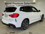 BMW xDriveの魅力は、走行状況と路面状況の変化をリアルタイムに把握し、4輪のトラクションを絶えず最大限に保つことで、どんなコンディションにおいても揺るぎない走りを実現させてくれます。