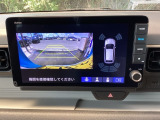 バックも安心のバックカメラ付いています。バックカメラがあると、いつでも安全にバックできますね。死角も減ります。