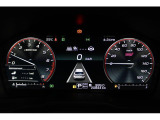 12.3インチフル液晶メーターは運転に必要な情報をグラフィカルに表示し、少ない視線移動で瞬時に認識できます。